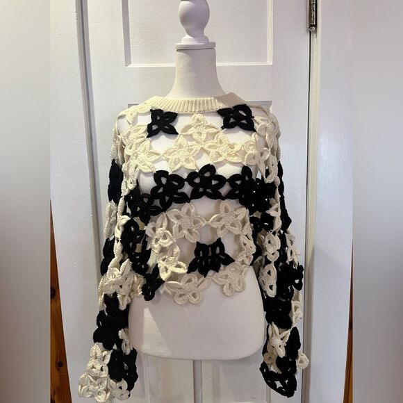 Zara Limited Edition Black White Women's Floral Crochet Sweater Boho Festival - Picture 5 of 16